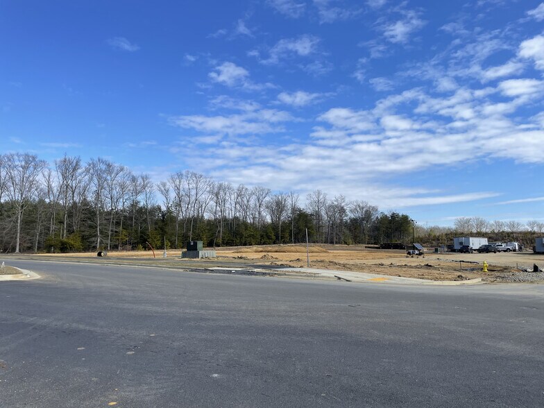 More Photos Of St. Charles Pky, White Plains Land For Sale