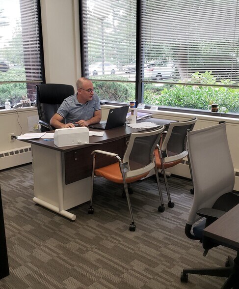 More Photos Of 2 University Plz, Hackensack Coworking Space