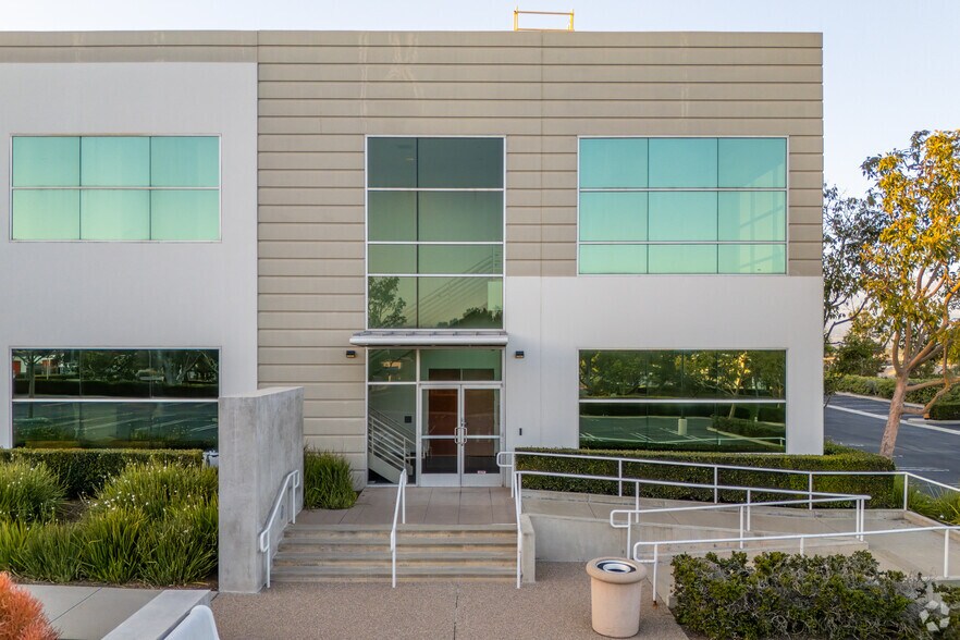 More Photos Of 26940 Aliso Viejo Pky, Aliso Viejo Office For Lease