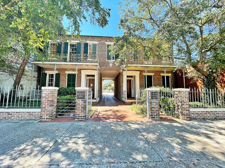 More Photos Of 56-58 S Conception St, Mobile Office For Sale