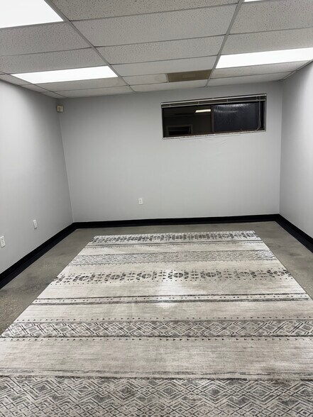 More Photos Of 621 Lakeview Rd, Clearwater Coworking Space
