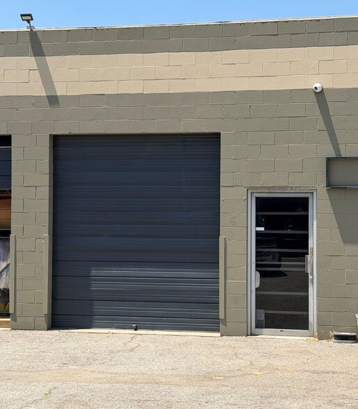 More Photos Of 445 W Garfield Ave, Glendale Warehouse For Lease