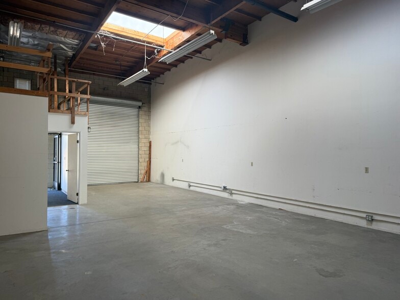 More Photos Of 11860 Goldring Rd, Arcadia Warehouse For Lease