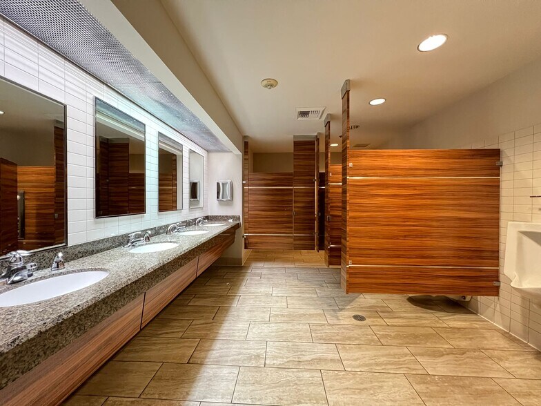 More Photos Of 2500 N Buffalo Dr, Las Vegas Office For Lease