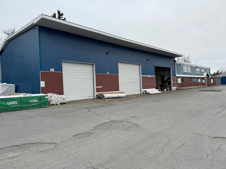 More Photos Of 43 State St, Presque Isle General Retail For Sale