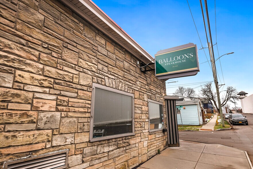 More Photos Of 67 Washington St, Auburn Storefront Retail Residential For Sale