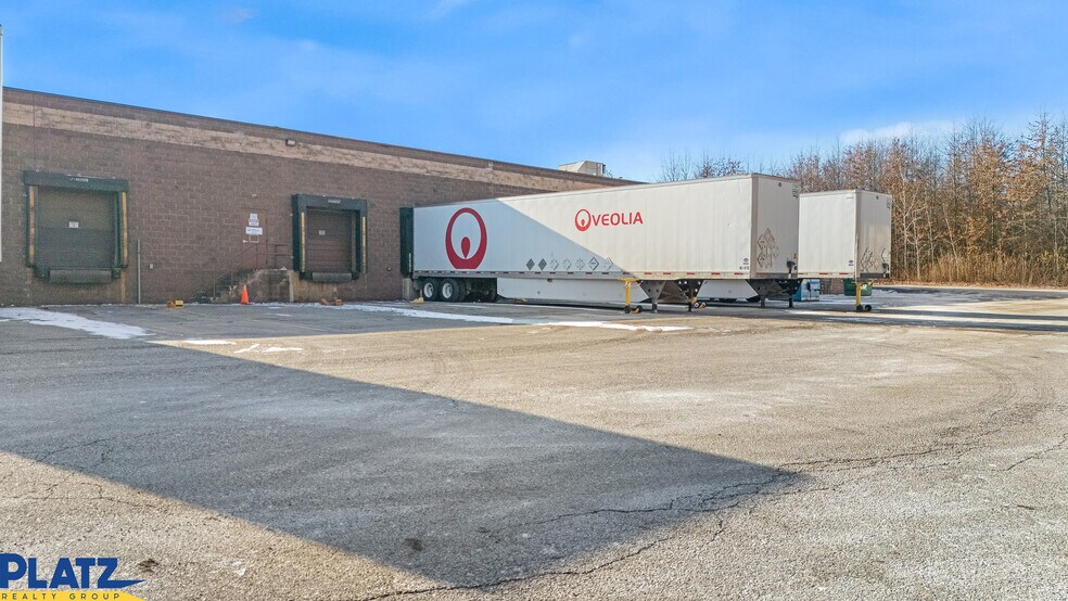 More Photos Of 12480 Debartolo Dr, North Jackson Warehouse For Lease