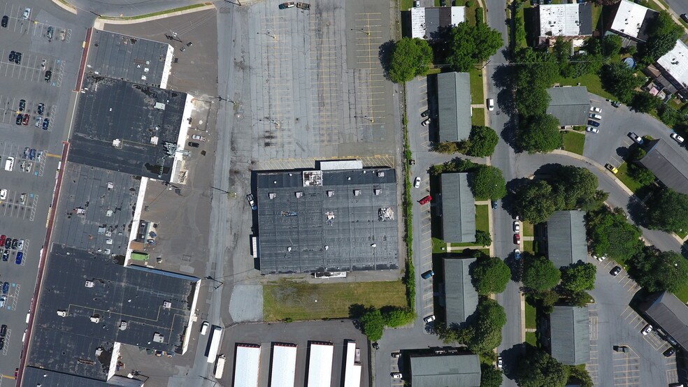 More Photos Of 611 W Brookdale St, Allentown General Retail For Sale