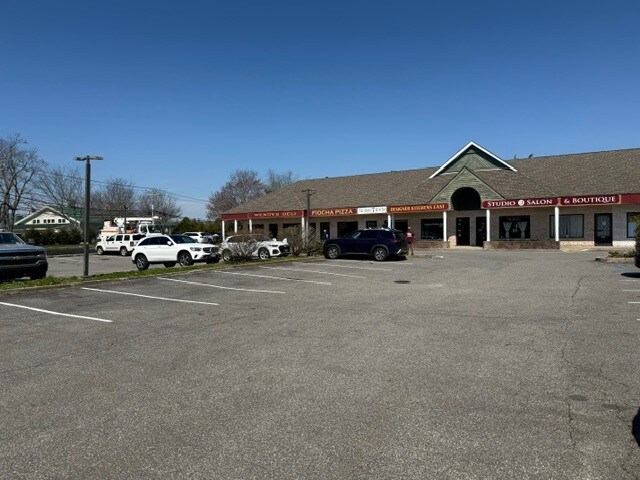 More Photos Of 55 Sound Ave, Mattituck General Retail For Lease