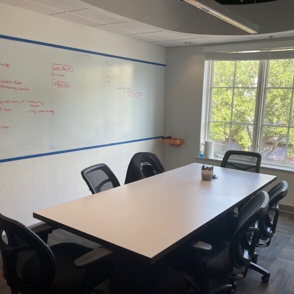 More Photos Of 444 W New England Ave, Winter Park Office For Lease