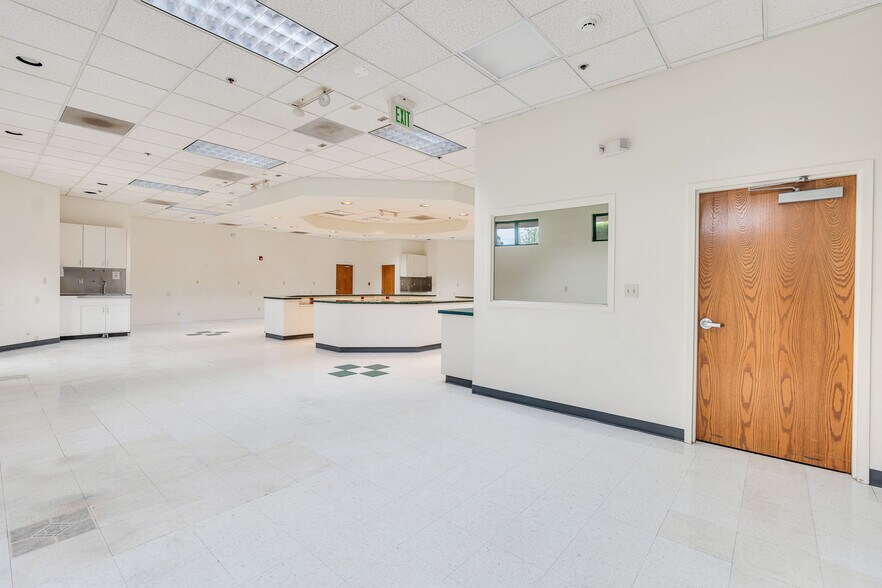 More Photos Of 222 I St, Los Banos Office For Lease