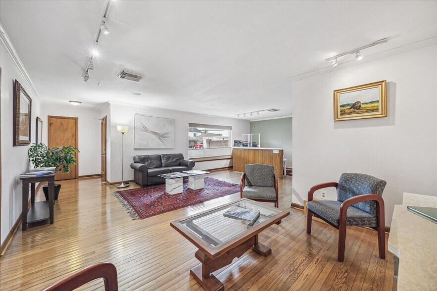 More Photos Of 4718 Ingersoll St, Houston Medical For Sale