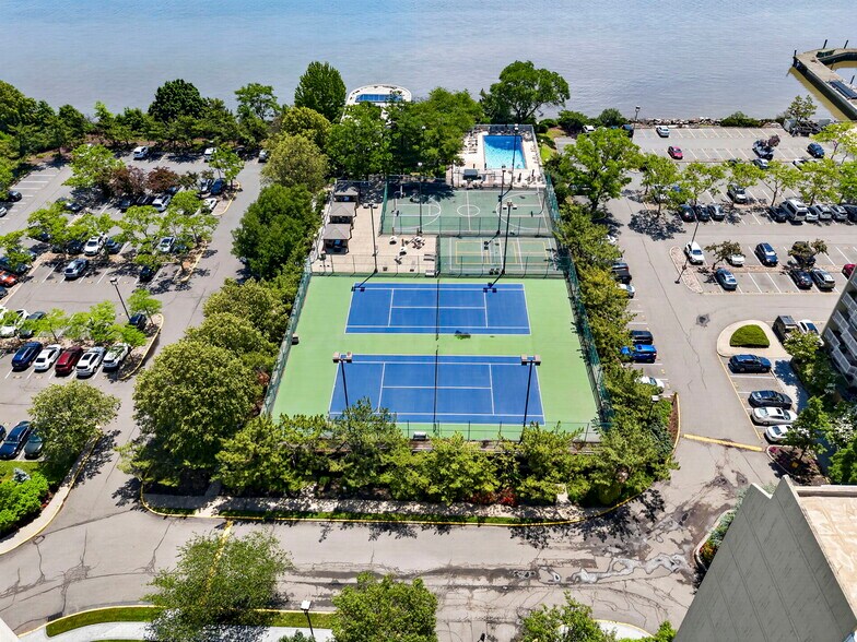 More Photos Of 1033-1077 River Rd, Edgewater Apartments For Sale