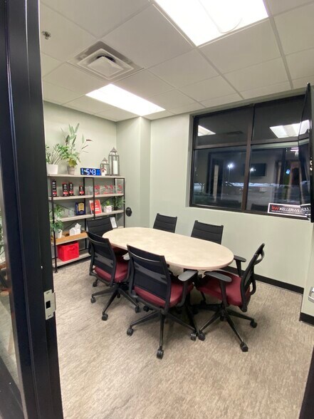 More Photos Of 517 N Westhill Blvd, Appleton Freestanding For Lease