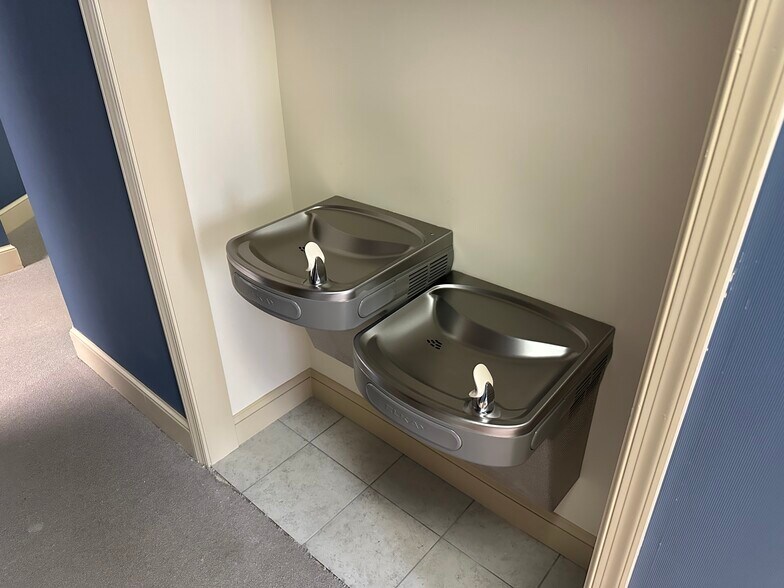 More Photos Of 3923 Blenheim Blvd, Fairfax Medical For Sale