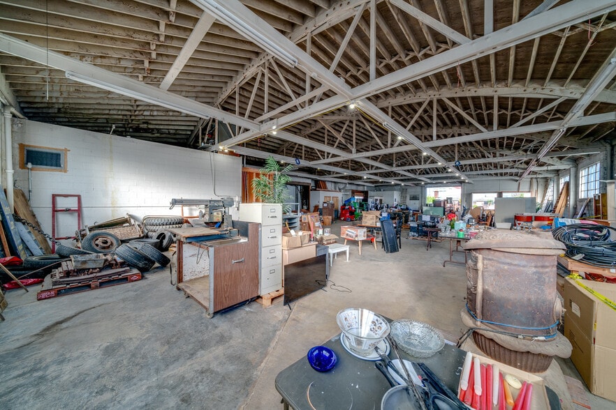 More Photos Of 2105 4th St, Tillamook Industrial For Sale