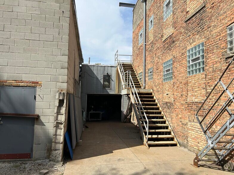 More Photos Of 7435 S Union Ave, Chicago Industrial For Sale