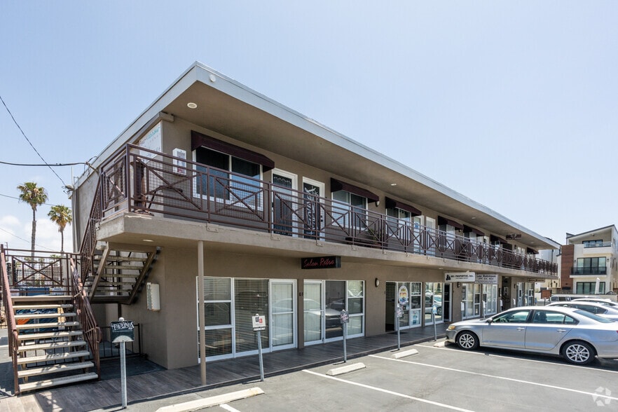 More Photos Of 315 3rd St, Huntington Beach Storefront Retail Office For Lease