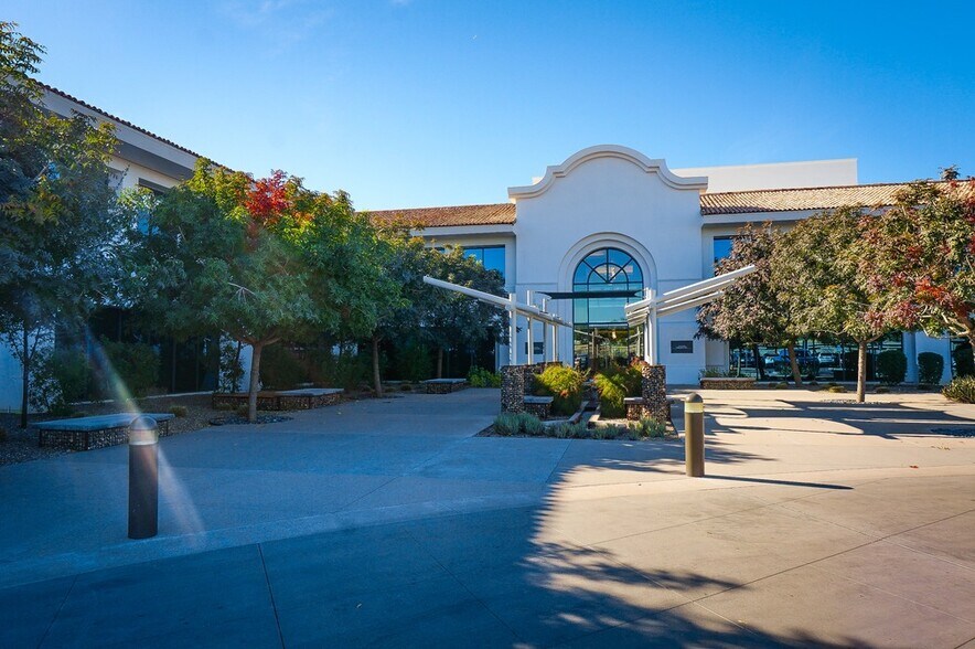 More Photos Of 11333 N Scottsdale Rd, Scottsdale Office For Lease