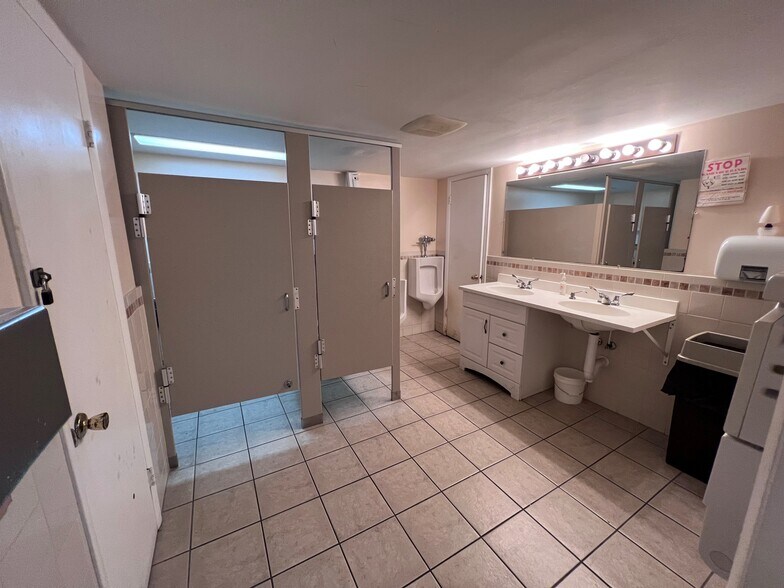 More Photos Of 520 Lewis St, Havre De Grace Office For Sale