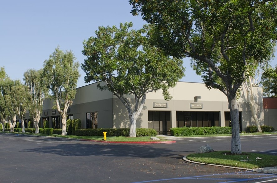 More Photos Of 657-727 Brea Canyon Rd, Walnut Unknown For Lease