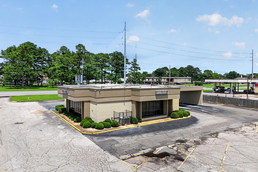 More Photos Of 1151 Bankhead Hwy W, Birmingham Bank For Sale