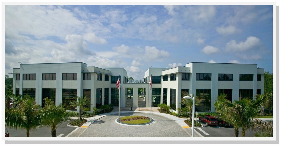 More Photos Of 3530 Kraft Rd, Naples Medical For Lease