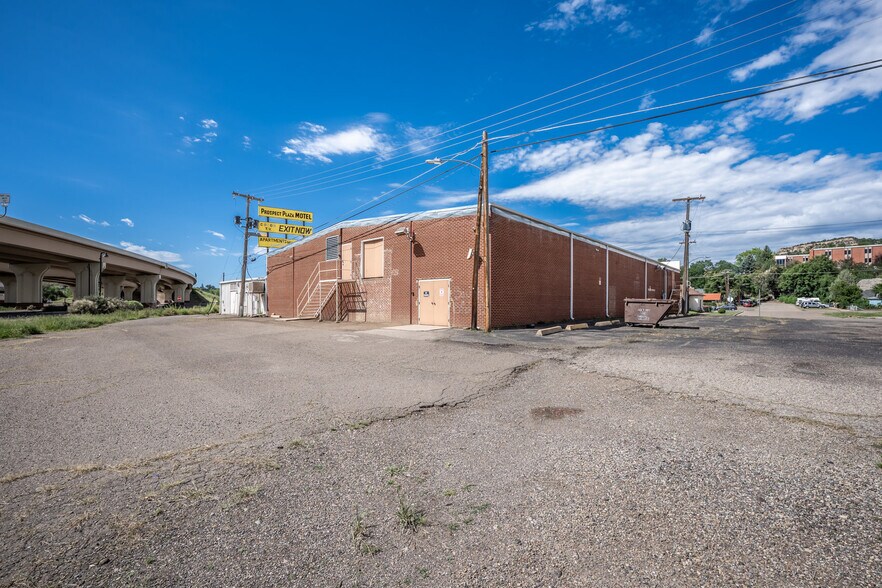 More Photos Of 416 State St, Trinidad Flex For Sale