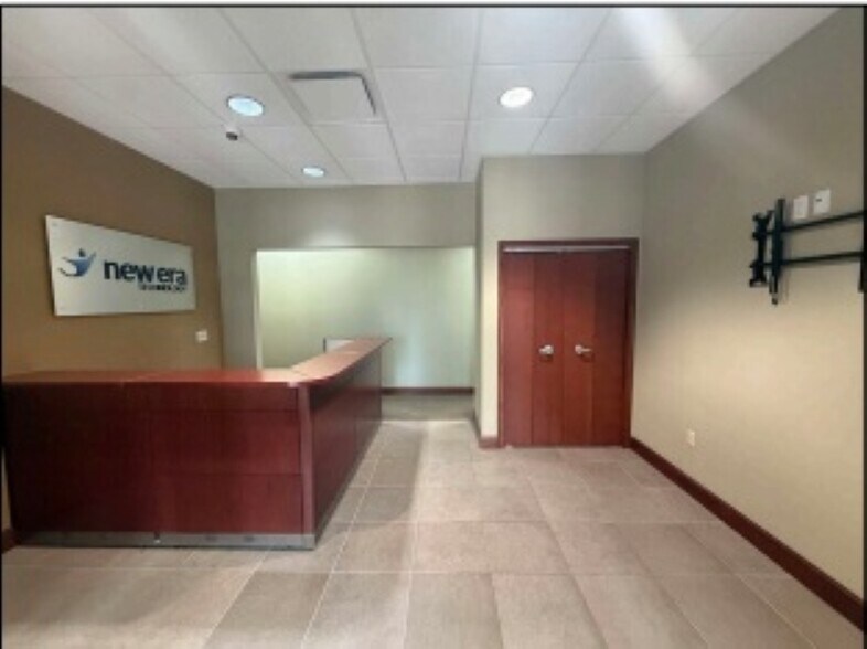 More Photos Of 1771 Indian Wood Cir, Maumee Office For Sale