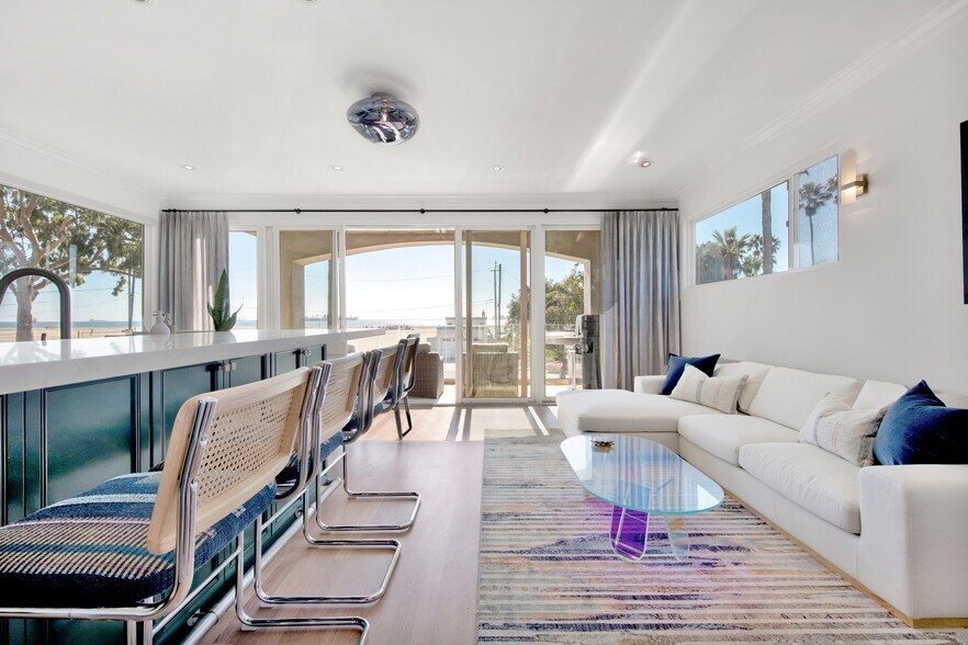 More Photos Of 5121 E Ocean Blvd, Long Beach Apartments For Sale