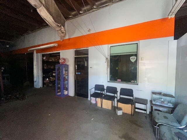 More Photos Of 8131 Maccorkle Ave, Charleston Auto Repair For Sale