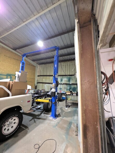 More Photos Of 22195 Cedar St, Robertsdale Warehouse For Sale
