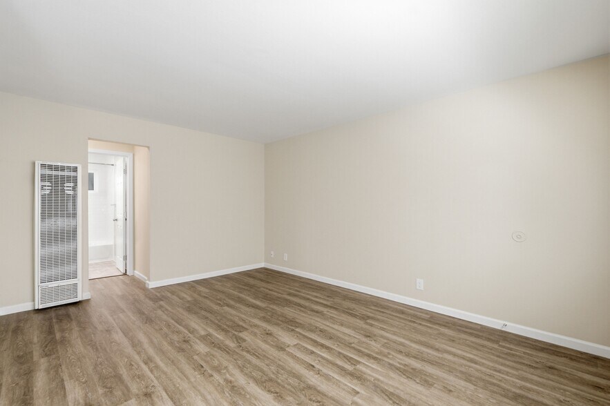 More Photos Of 1255 Woodside Rd, Redwood City Apartments For Sale