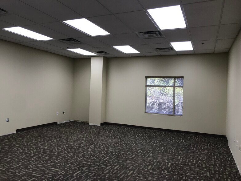 More Photos Of 1000 Meade St, Dunmore Medical For Lease