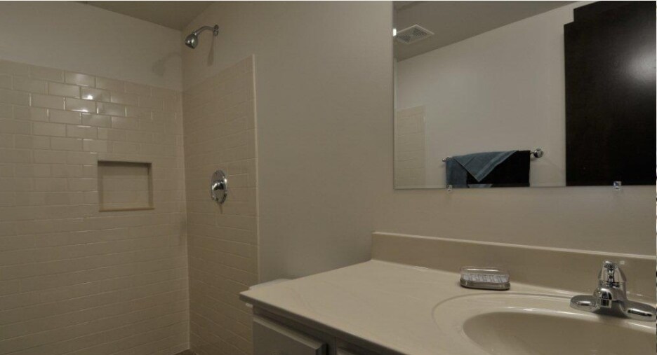 More Photos Of 1447-1628 Patterson Loop, Fergus Falls Apartments For Sale