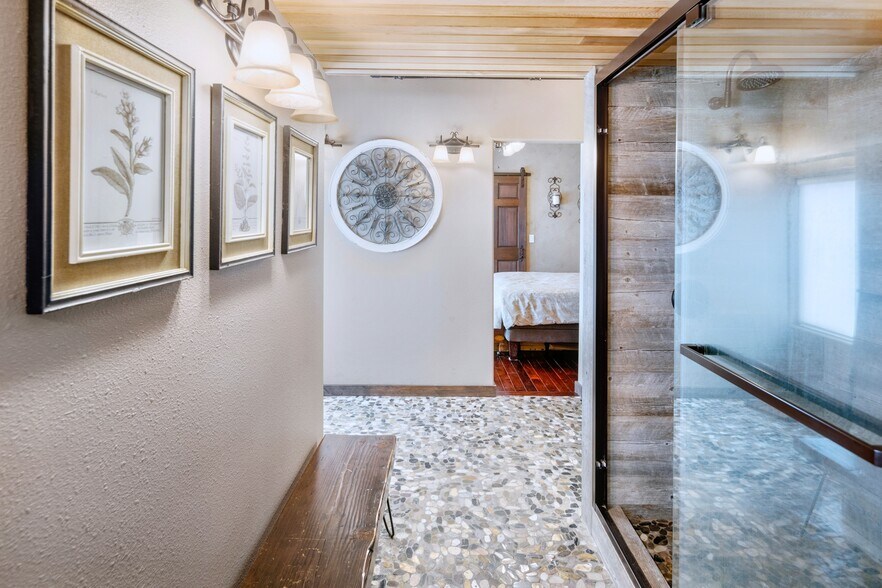 More Photos Of 933 Market St, Tacoma Storefront For Sale