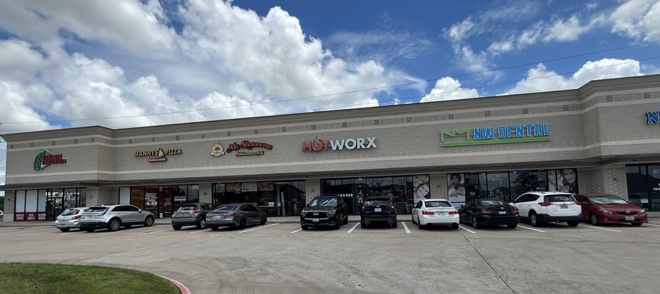 More Photos Of 9522 Huffmeister Rd, Houston Storefront Retail Office For Sale