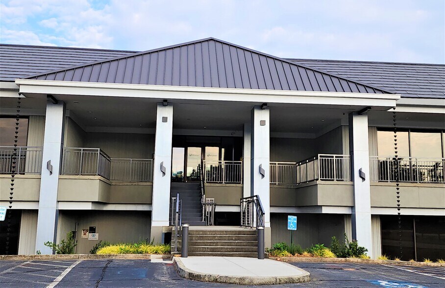 Primary Photo Of 6255 Barfield Rd NE, Atlanta Office For Lease