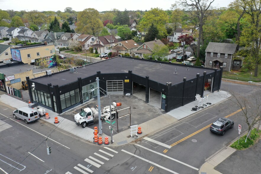 Primary Photo Of 560 Sunrise Hwy, Baldwin Auto Repair For Lease