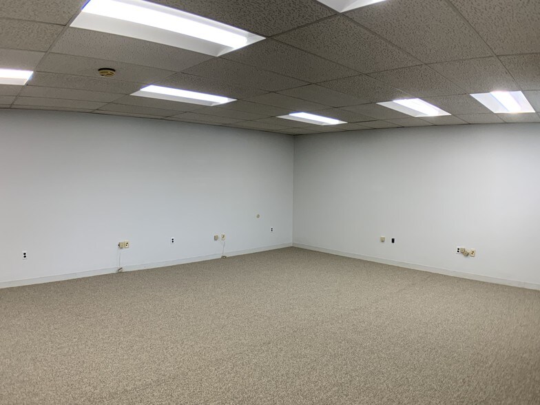 More Photos Of 1950 Massachusetts Ave, Cambridge Office Residential For Lease