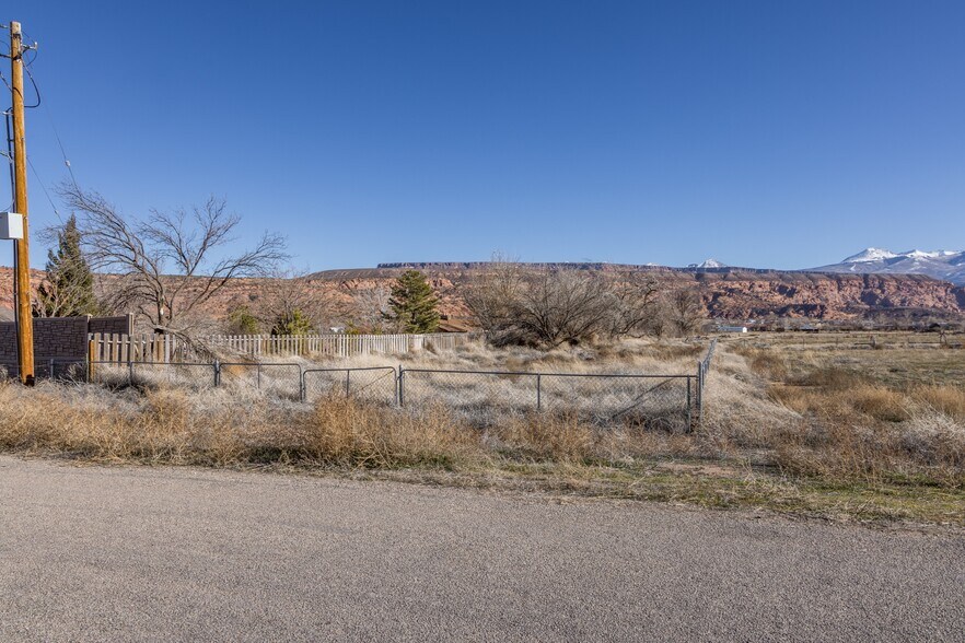 More Photos Of 35 Acres West Coronado, Moab Land For Sale