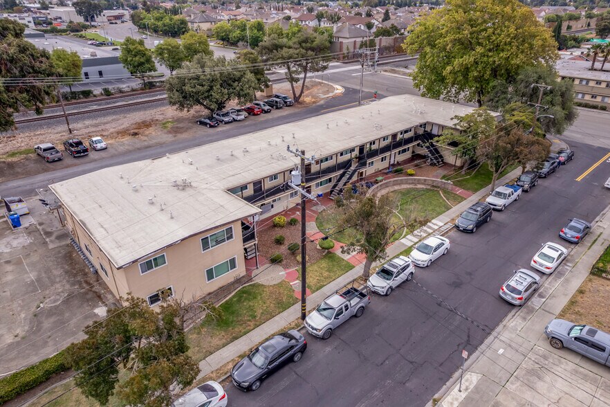 More Photos Of 5464 St Mark Ave, Newark Apartments For Sale