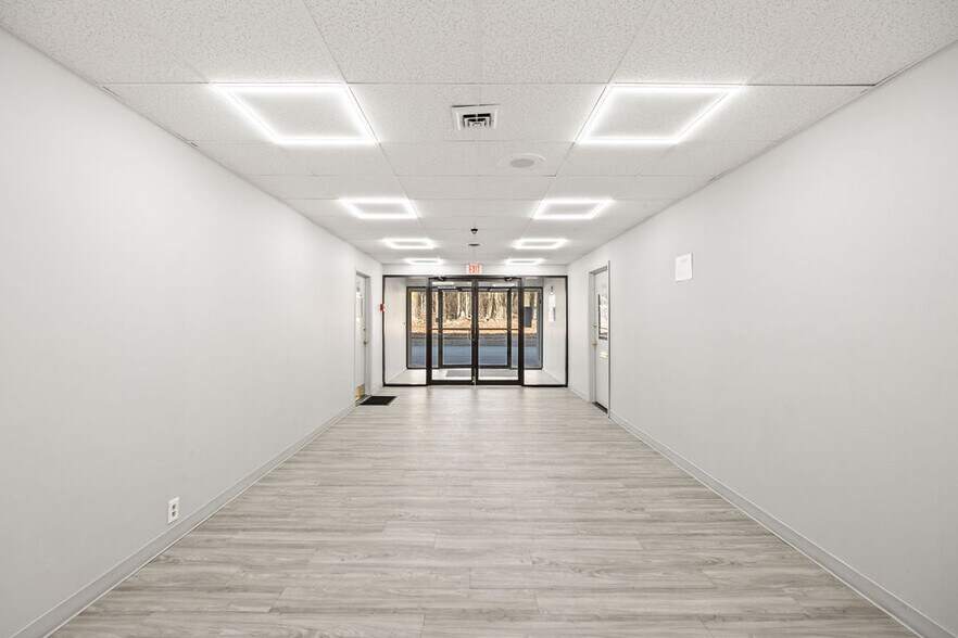 More Photos Of 29 N Airmont Rd, Suffern Medical For Lease