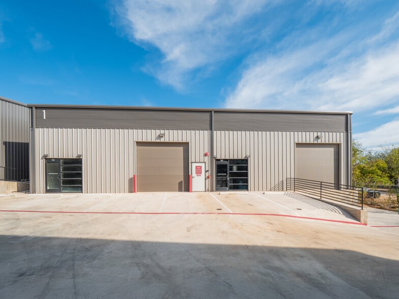 More Photos Of 7713 Dee Gabriel Collins Rd, Austin Unknown For Lease