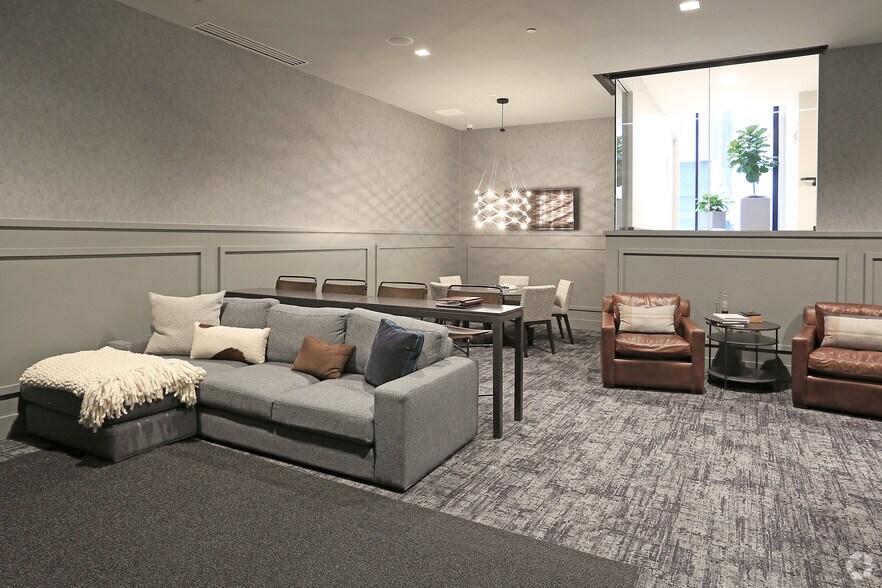 More Photos Of 365 Nicollet Mall, Minneapolis Apartments For Sale
