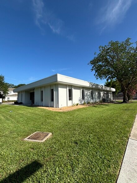 More Photos Of 1703 W Colonial Dr, Orlando Office For Sale