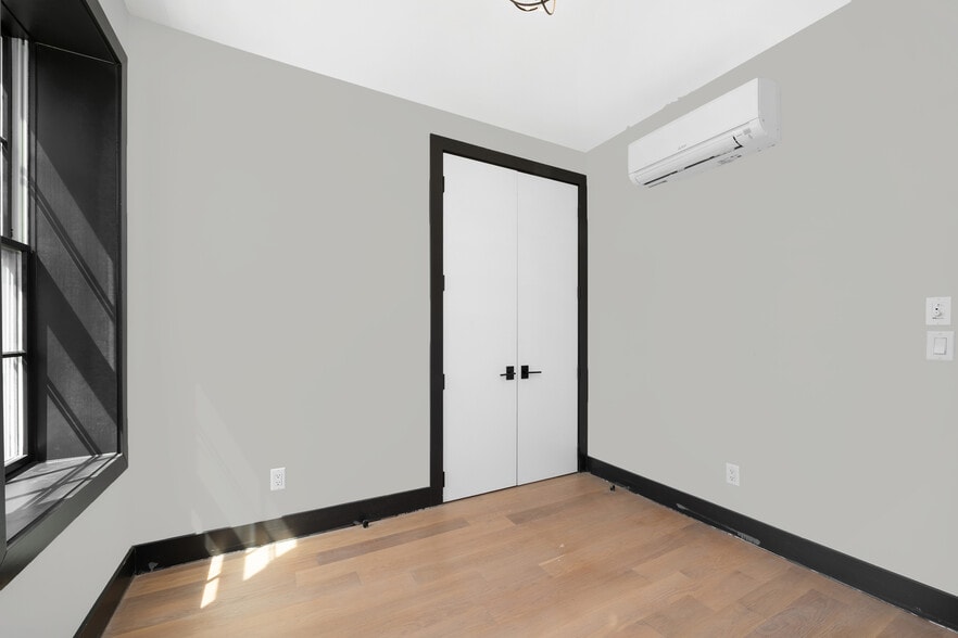 More Photos Of 208 15th St, Jersey City Apartments For Sale