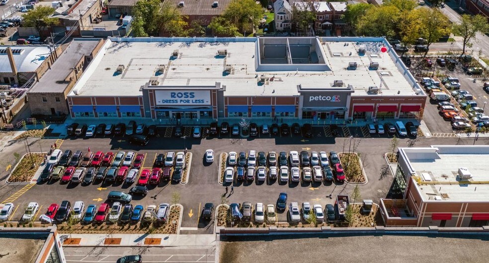 More Photos Of 4053-4057 W Diversey Ave, Chicago Freestanding For Lease