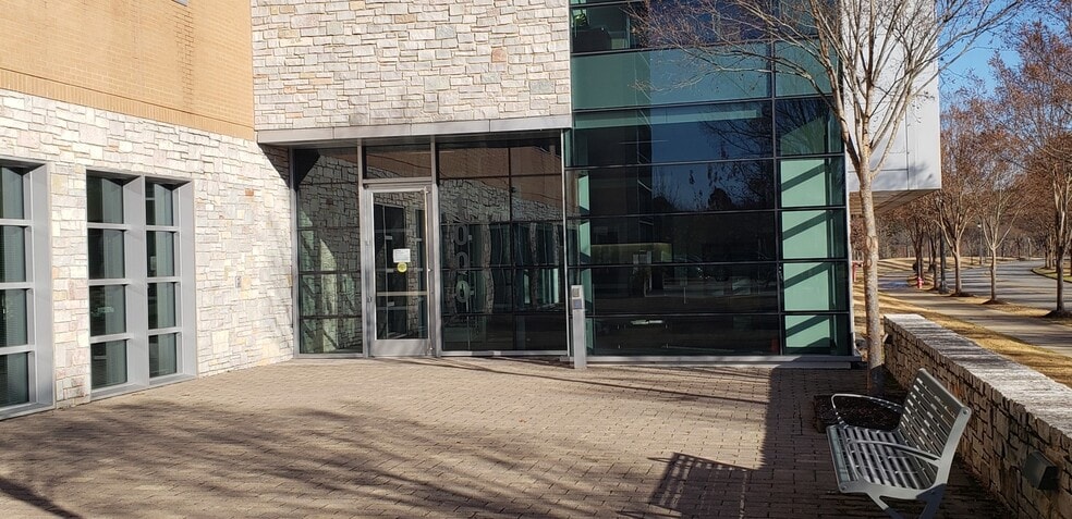 More Photos Of 1000 Southwestern Energy Dr, Conway Office For Lease