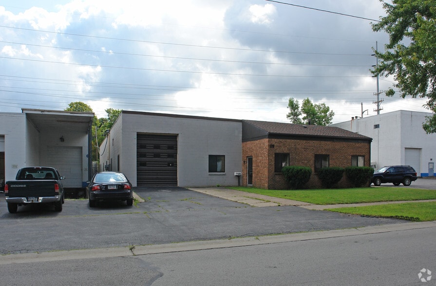 More Photos Of 170 Bennington Dr, Rochester Manufacturing For Lease